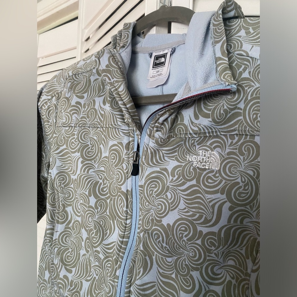 Women’s North Face M Blue and Green Swirl Hoodie